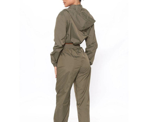 Survêtement pour femmes en nylon imperméable léger avec logo personnalisé, coupe-vent, ensemble de survêtement en nylon pour l'extérieur - Product Image 3