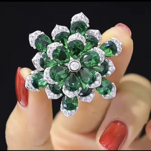 À la mode 925 argent 5A CZ fleur forme broche cubique zircone bijoux pour mariage et événement de fête, bijoux pour femmes et hommes - Product Image 1