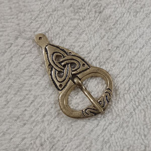 Hebilla de cinturón vikingo con remaches Hebilla de cinturón de latón medieval BC - Product Image 4