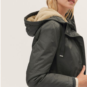 Veste parka longue à capuche pour femme - Design léger, imperméable et coupe-vent pour l'hiver, avec une sensation douce et un look élégant - Product Image 2