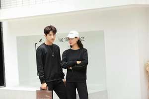 Sudadera con capucha y cremallera de invierno con logotipo personalizado, ajuste Regular, hombros caídos, 100% sudaderas con capucha de lana de algodón pesado - Product Image 5