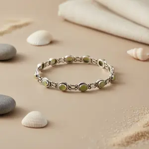 สร้อยข้อมือเทนนิสแฟชั่นเงินแท้ 925 ประดับด้วยพลอยสีเขียวสำหรับผู้หญิง - Product Image 2