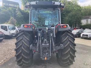 Tractor Cargador Massey Ferguson 5M.145 Usado en Buen Estado Disponible a Precio Económico - Product Image 6