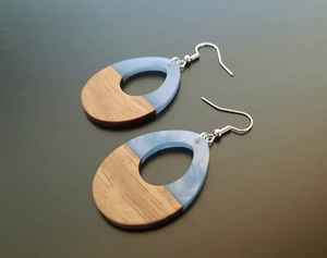 ต่างหูสตรีทำด้วยมือทำจากเรซินนางฟ้าบริสุทธิ์สีเรขาคณิตเป็นมิตรกับสิ่งแวดล้อม - Product Image 3