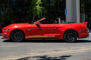 FORD MUSTANG Shelbly 2022. Voiture Cabriolet GT-H à Faible Kilométrage Boîte de Vitesses Automatique Direction Douce État Essence/Électrique - Product Image 4