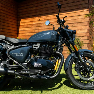Perfect Genuine <strong>Sale</strong> 2026 <strong>Royal</strong> <strong>Enfield</strong> SHOTGUN 650 New Street Motorcycle - Product Image 1