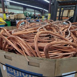 Alambre de Cobre Rojo de Alta Calidad, 99.99% Puro, Sin Aleación, Alambres Redondos, Precio al por Mayor, Entrega Rápida, Servicios de Corte y Soldadura - Product Image 1