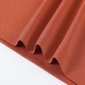 เสื้อผ้าผู้ชายแบบสตรีทแวร์ ผ้าเนื้อแน่น ป้องกันรอยยับ น้ำหนักผ้า 180 กรัม ผลิตจากผ้าโพลีเอสเตอร์/คอตตอนผสม แขนสั้น ไม่มีลาย - Product Image 5