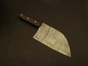 Cuchillo de Cocina de Acero de Damasco Forjado a Mano, Estilo Serbio, con Mango de Madera, Hoja Fija y Funda. - Product Image 2