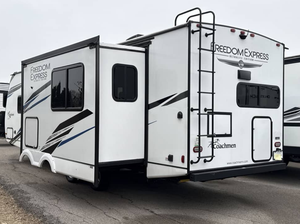 Tarif d'enchère 2024 2025 Caravane pliante ultra-légère Coachmen RV Freedom Express pour le camping mobile - Product Image 6