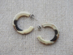 High Quality <b>Cuff</b> <b>Earrings</b> with Wings Design Classic Style for Women's Wedding Use horn & Material Natural Crafts - Product Image 3