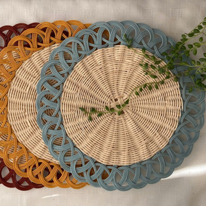 Vente en gros de sets de table ronds en rotin Vaisselle en osier et décor de table naturel du Vietnam - Product Image 1