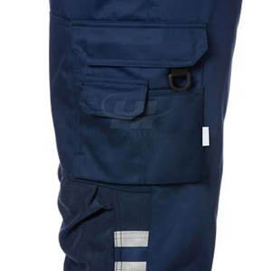 Pantalones de Seguridad Resistentes Hechos de Material Impermeable, Ideales para la Construcción y Trabajos al Aire Libre - Product Image 5