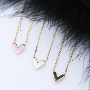 Collier en argent sterling 925 fait main avec pendentif cœur émaillé rose double face et zircone cubique, vente en gros turque - Product Image 2