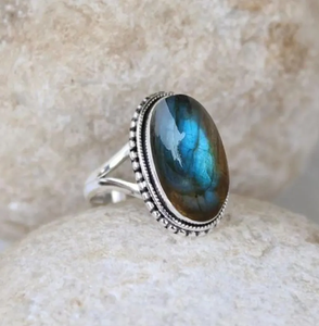 Wholesale 925 Sterling Silver Boho <b>Ring</b> High Quality Oval Shape Natural Labradorite Gemstone Romantic Style Factory Price <b>Rings</b> - Product Image 3