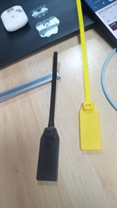 Étiquette RFID jetable en plastique numérotée, auto-bloquante, anti-métal, anti-démontage, étanche, 860-960 MHz Alien H9/H3, vente en gros - Product Image 4