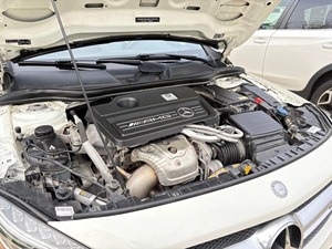 รถมือสองสุดยอดเยี่ยม ปี 2015 เมอร์เซเดส-เบนซ์ GLA45 AMG เครื่องยนต์เทอร์โบ 4 สูบ 355 แรงม้า ระบบขับเคลื่อนสี่ล้อ พร้อมอุปกรณ์ครบครัน - Product Image 4
