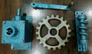 Nhà máy bán chất lượng bền thép nhẹ kim loại cán màn trập hộp số phần công nghiệp cửa ra vào - Product Image 3