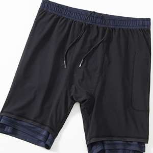 Shorts de sport double couche en polyester respirant et écologique avec logo personnalisé, longueur genou, fermeture éclair, maille 2-en-1, pour l'été - Product Image 2