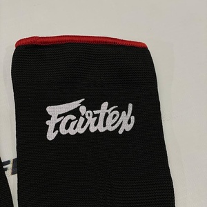 Protection de cheville Fairtex rouge et noir de qualité supérieure OEM, très extensible, pour entraînement sportif, protection, kickboxing, arts martiaux - Product Image 2