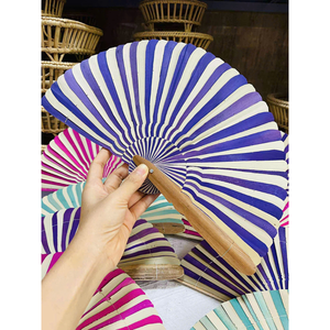 Éventail artisanal en bois de coco, éventail en bambou khmer, éventail en feuilles de palmier, accessoire de refroidissement, activités de plein air, cadeaux d'entreprise, décoration de mariage - Product Image 4