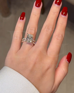 Anillo de compromiso de pavé de burbuja flotante de diamante de corte radiante hecho a mano banda de joyería fina de mujer de Halo oculto único - Product Image 3