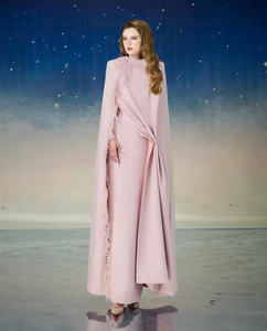 Vestido de Noche de Reina, Color Rosa Pastel, Línea A, Maxi Vestido, Capa de Plumas Lujosa, Clase Élite, Hecho en Vietnam - Product Image 1