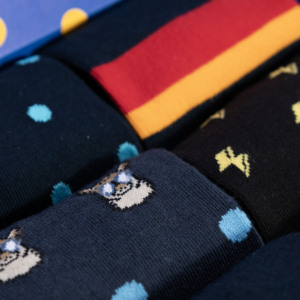 Caja de Regalo de Calcetines de Algodón para Hombre, 6 Pares con Diseños Variados para Uso Diario, Antideslizantes, con Spandex, Impresión Digital, Talla Única - Product Image 3