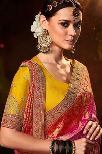 Saree en soie pure Georgette avec bordure tissée Zari par Fab Zone Indian & Pakistani Clothing - Product Image 4
