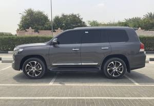 ไฮลักซ์ SUV Aspire พวงมาลัยซ้ายเครื่องยนต์เทอร์โบเกียร์อัตโนมัติ R17หนังสีอ่อนรถมือสอง - Product Image 6