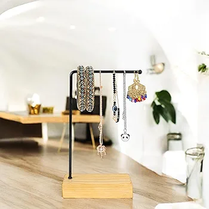 Vente en gros de porte-bijoux en métal au design simple avec base en bois organisateur de bijoux à la demande de l'Inde manteau de poudre noire 2025 - Product Image 5