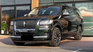 Lincoln Navigator Présidentiel 2024 Neuf/Occasion Spécifications GCC Sièges en Cuir Automatiques Toit Ouvrant Panoramique Phares LED à Vendre - Product Image 6