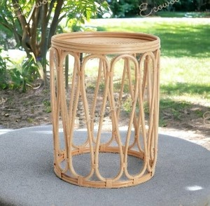 Tabouret en rotin de bambou intérieur et extérieur avec console en incrustation d'os Muda pouf pour la maison, le salon ou le bureau - Product Image 1