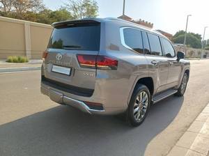 รถยนต์มือสอง VX.R 4.5L เครื่องยนต์เบนซินธรรมดา เกียร์อัตโนมัติ ปี 2022 พวงมาลัยซ้าย เบาะหนัง ภายในสีเข้ม หลังคาซันรูฟแบบพาโนรามา - Product Image 5