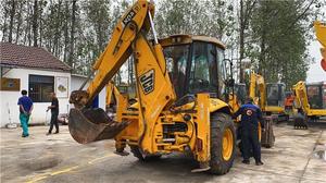 Chargeuse pelleteuse Jcb 4cx pro 4x4 de qualité supérieure 2020 avec une forte force de creusement et un design compact idéal pour l'aménagement paysager disponible - Product Image 5