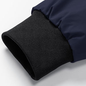 Vestes universitaires pour hommes personnalisées de haute qualité Broderie de lettres Manches en cuir Veste d'hiver Veste bomber Tissu personnalisé - Product Image 6