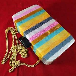 Bolso de mano de Metal dorado de lujo personalizado más vendido, bolso de mano para mujer, bolso de resina de estilo único, diseño elegante indio - Product Image 3