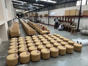 Reposapiés tapizado de madera otomana bordado con diseño Suzani de estilo moderno para decoración del hogar, sala de estar de la colección - Product Image 3