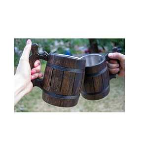 Chope à bière en bois la plus exigeante avec poignée Accessoire ménager au design unique Exportateur de chope à bière de luxe de haute qualité d'Inde - Product Image 2