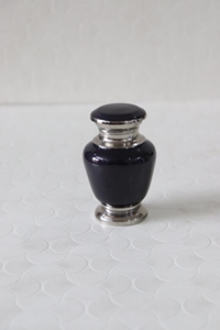 Popular Design Black & Silver Color Cremation <b>Urns</b> Good Quality Keepsake Cremation <b>Urn</b> <b>for</b> <b>Ashes</b> Aluminum Cremation <b>Urn</b> - Product Image 5