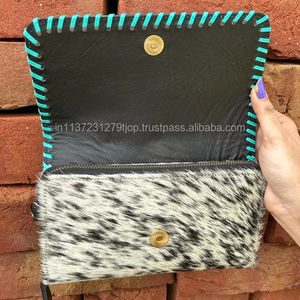 กระเป๋าสตางค์หนังแท้สไตล์ตะวันตกมาใหม่กระเป๋าคลัทช์ขนสัตว์แกะสลักมือมือใช้ได้หลากหลายสำหรับผู้หญิงทันสมัย - Product Image 5