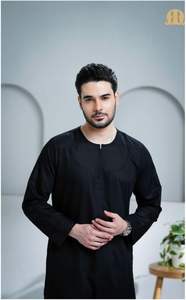 Vente en gros de Thobe Kurvig Omani 2.0 pour hommes | Robe islamique Jubba Ramadan Eid Prière Porter OEM et marque de distributeur disponible bas quantité minimale de commande - Product Image 4