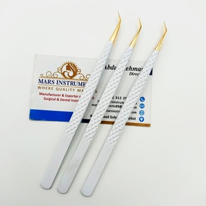 Pinzas de la mejor calidad para extensiones de pestañas Color blanco con punta dorada Aislamiento individual Pinzas de ángulo de 45 grados - Product Image 2
