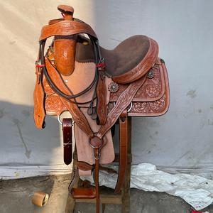 Ensemble de selle western en cuir de qualité supérieure avec décorations Barrel Roper Racing Artwork, en bois |   Ensemble de matériel équestre en acier inoxydable façonné à la main, sans clous - Product Image 2