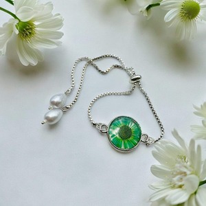 Pulseras de resina hechas a mano de fabricación india con purpurina de flores incrustadas o conchas para mujeres disponibles para precio de exportación - Product Image 6