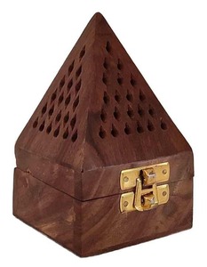 Quemador de Incienso Árabe Mabkhara, Quemador de Incienso Hecho a Mano con Forma de Cabaña de Madera - Product Image 3