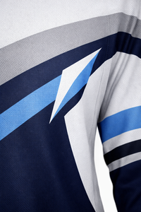 Jersey de Hockey sobre Hielo Geométrico Azul Marino y Blanco para Hombre, Manga Tres Cuartos, Cuello en V, Absorbe la Humedad, Sublimado - Product Image 4