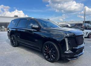 Cadillac Escalade V-Series Sport Utility d'occasion propre, modèle 2025 - Product Image 2