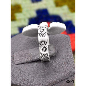 Bague réglable style Southwest en argent sterling et Mohave, incrustation de coton doux et de turquoise avec sertissage clos, idéale pour un cadeau - Product Image 3