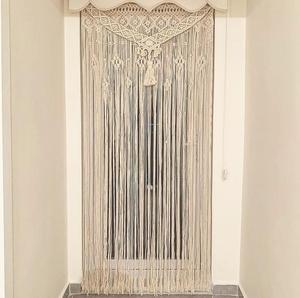 Rideau de porte en macramé complexe avec tissage traditionnel améliorant les entrées avec une texture douce pour les festivités de Diwali - Product Image 1